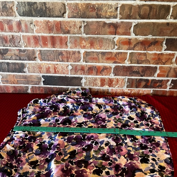 I.N. Studio Woman Purple Blouse no size tag see measurements lightweight - Picture 5 of 7